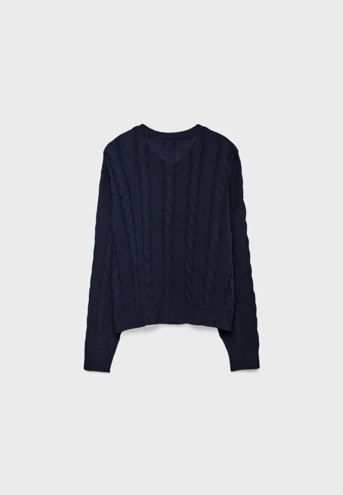 Cardigan de punto trenzado con botones Cardigan de punto trenzado con botones