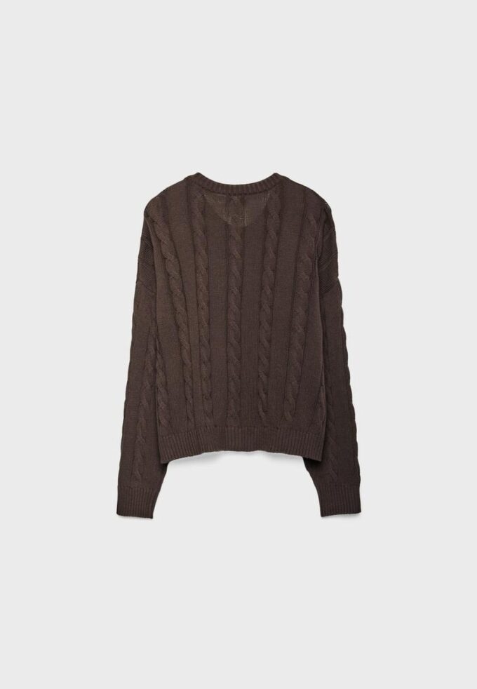 Cardigan de punto trenzado con botones Cardigan de punto trenzado con botones