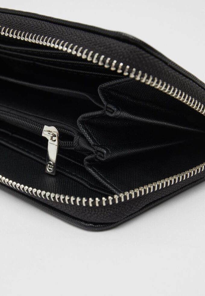 Cartera básica con cremallera