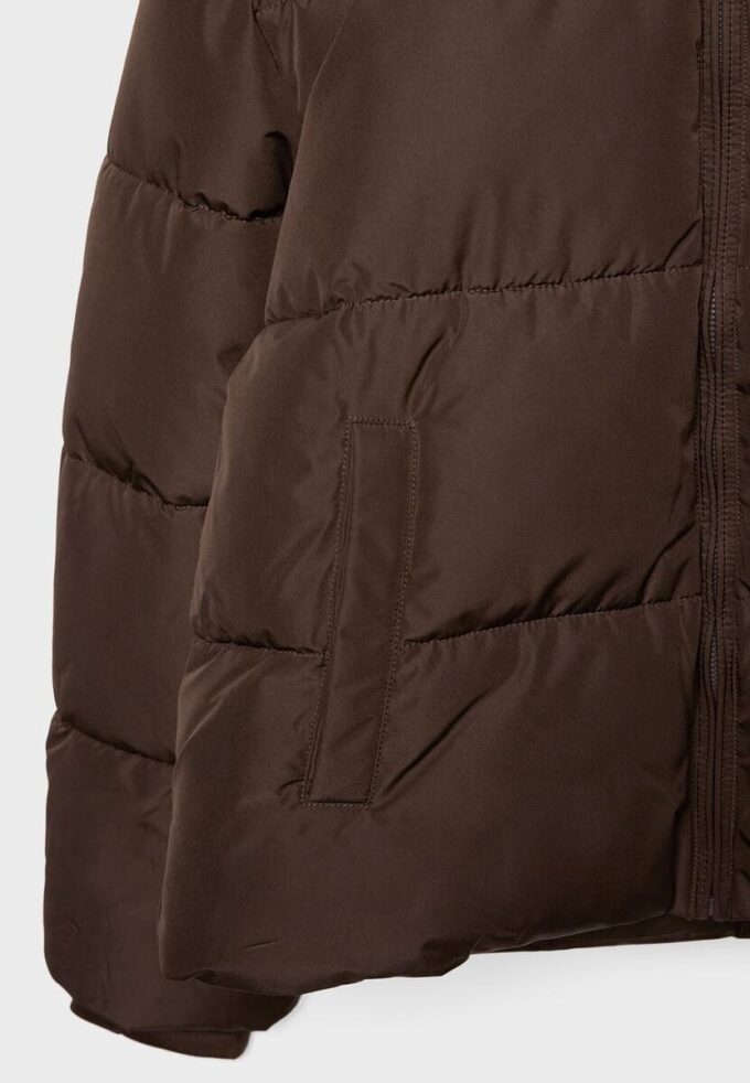 Chaqueta acolchada básica con capucha Chaqueta acolchada básica con capucha