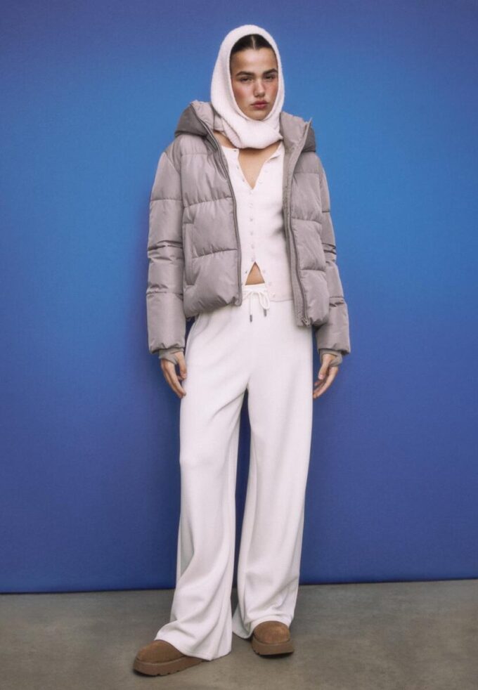 Chaqueta acolchada básica con capucha Chaqueta acolchada básica con capucha