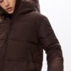 Chaqueta acolchada básica con capucha Chaqueta acolchada básica con capucha