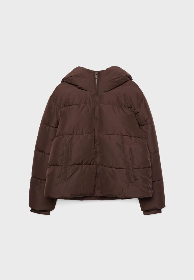 Chaqueta acolchada básica con capucha Chaqueta acolchada básica con capucha