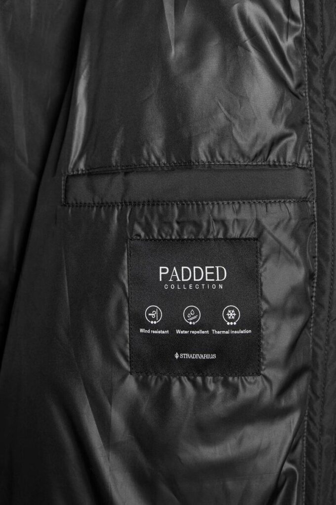 Chaqueta acolchada básica con capucha Chaqueta acolchada básica con capucha