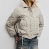 Chaqueta acolchada con capucha Chaqueta acolchada con capucha