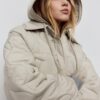 Chaqueta acolchada con capucha Chaqueta acolchada con capucha