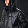 Chaqueta acolchada con capucha metalizada Chaqueta acolchada con capucha metalizada