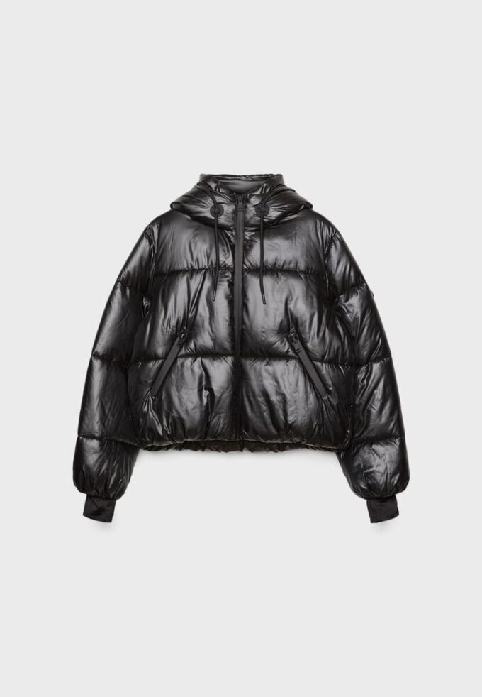 Chaqueta acolchada con capucha metalizada Chaqueta acolchada con capucha metalizada