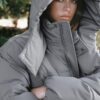 Chaqueta acolchada oversize con capucha Chaqueta acolchada oversize con capucha
