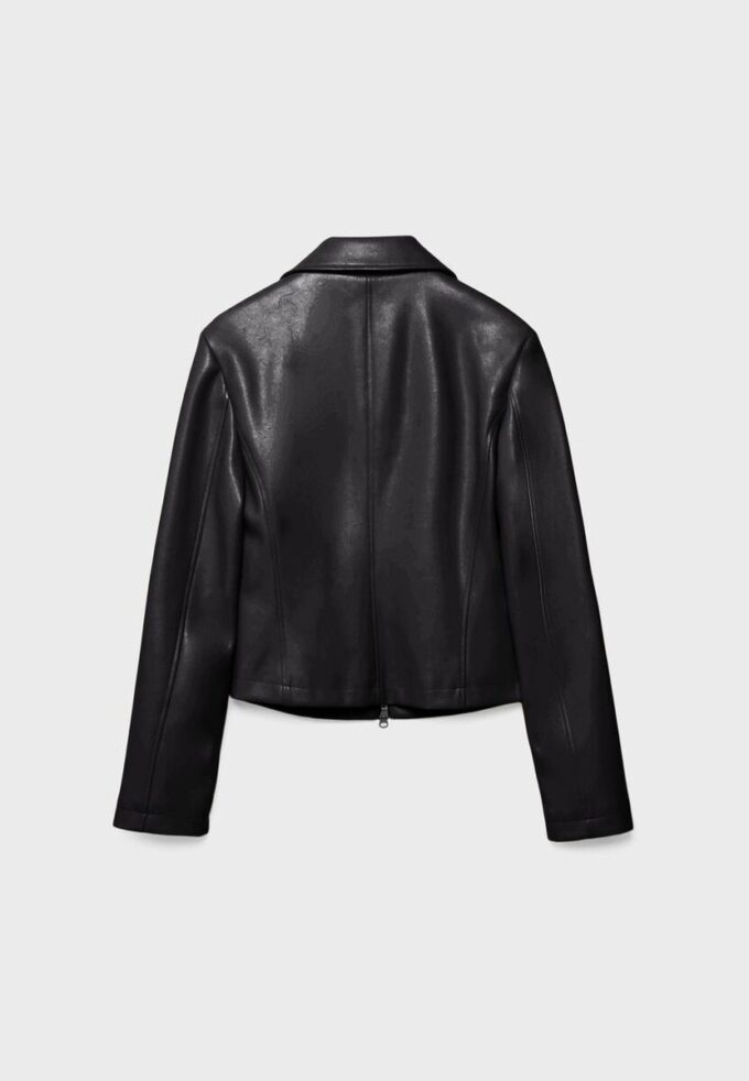 Chaqueta ajustada con efecto piel Chaqueta ajustada con efecto piel