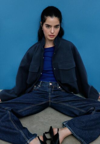 Chaqueta bomber de tacto suave con bolsillos