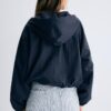 Chaqueta básica con capucha de nailon Chaqueta básica con capucha de nailon