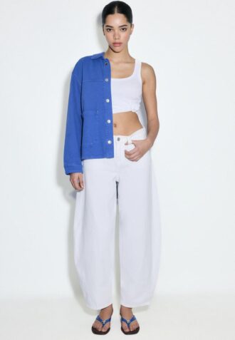 Chaqueta con bolsillos de parche