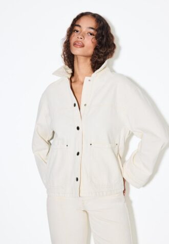 Chaqueta con bolsillos de parche