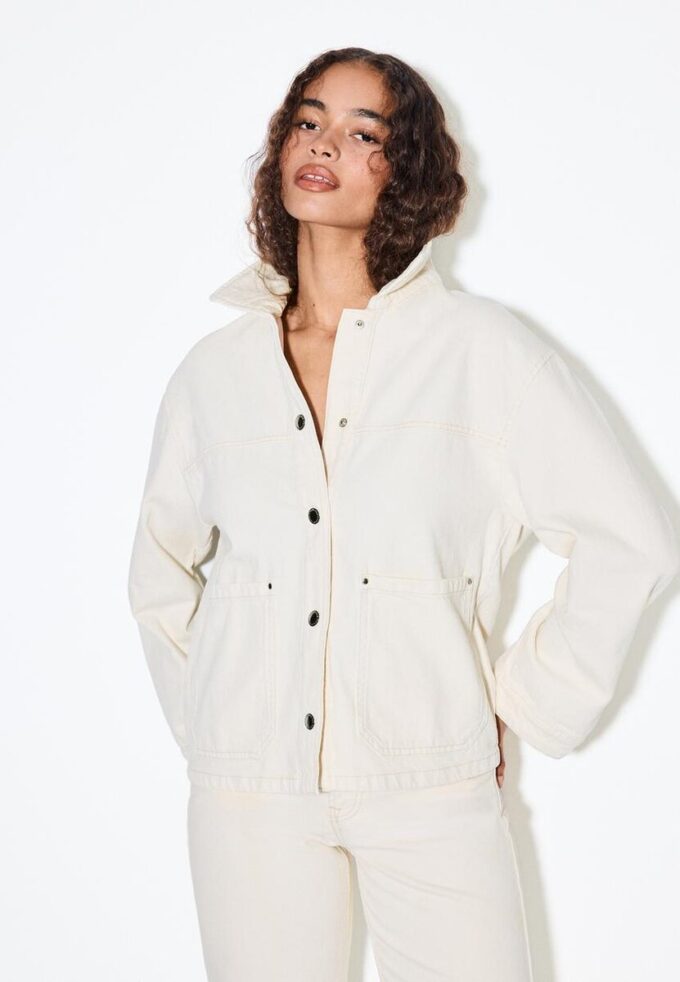 Chaqueta con bolsillos de parche Chaqueta con bolsillos de parche