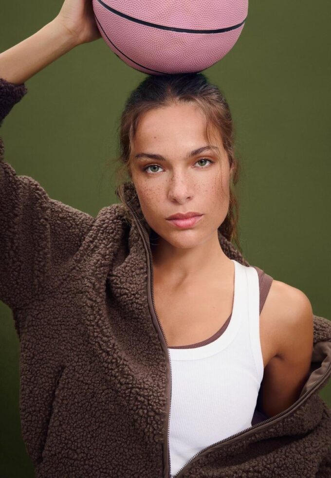 Chaqueta con cremallera y forro de imitación de piel de oveja Chaqueta con cremallera y forro de imitación de piel de oveja