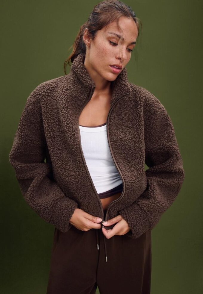 Chaqueta con cremallera y forro de imitación de piel de oveja Chaqueta con cremallera y forro de imitación de piel de oveja