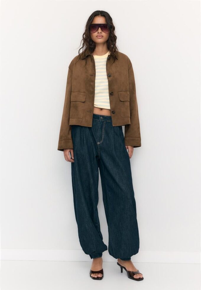 Chaqueta de ante sintético con bolsillos Chaqueta de ante sintético con bolsillos