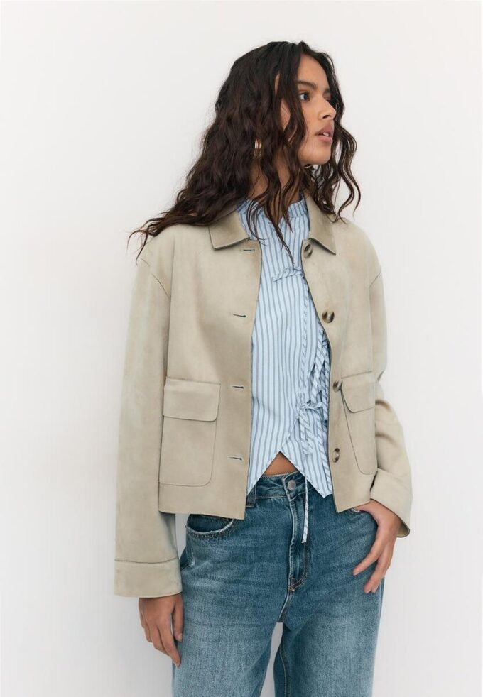 Chaqueta de ante sintético con bolsillos Chaqueta de ante sintético con bolsillos