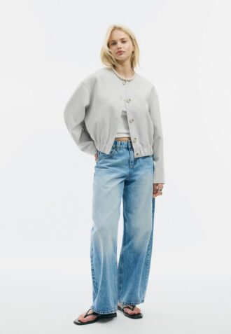 Chaqueta de cuello redondo con mangas abullonadas