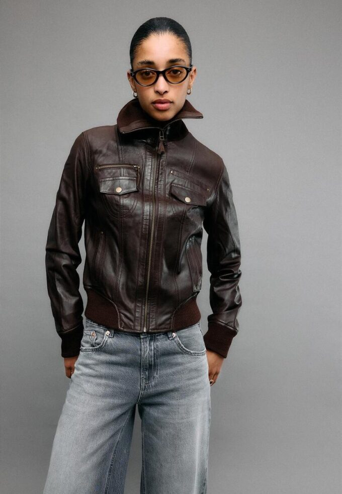 Chaqueta de piel acanalada Chaqueta de piel acanalada
