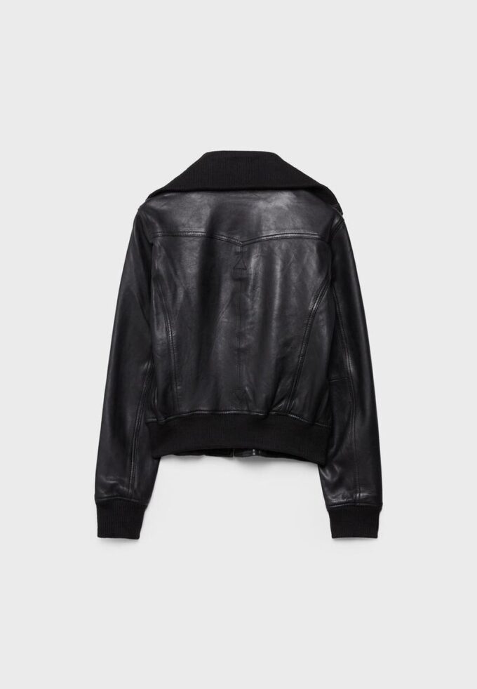 Chaqueta de piel combinada con canalé Chaqueta de piel combinada con canalé