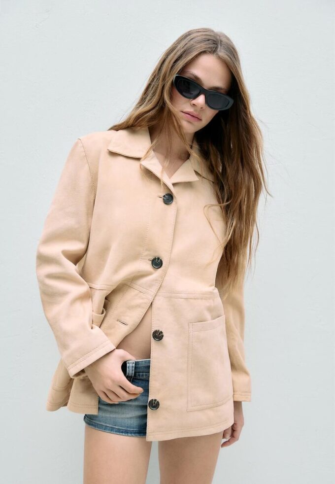 Chaqueta de piel con bolsillos Chaqueta de piel con bolsillos