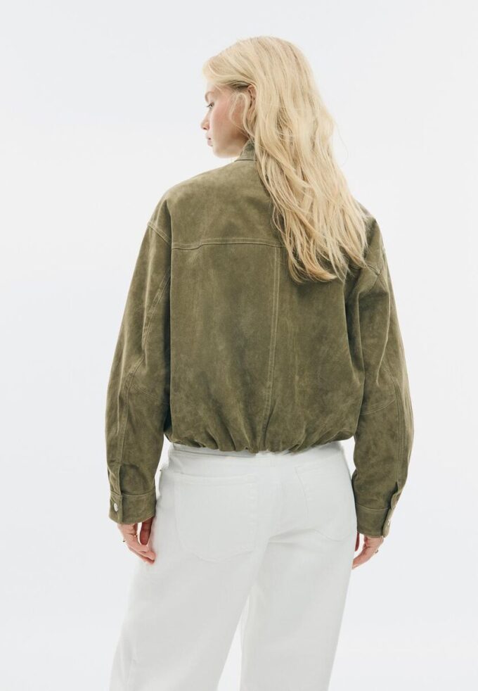 Chaqueta de piel con bolsillos Chaqueta de piel con bolsillos