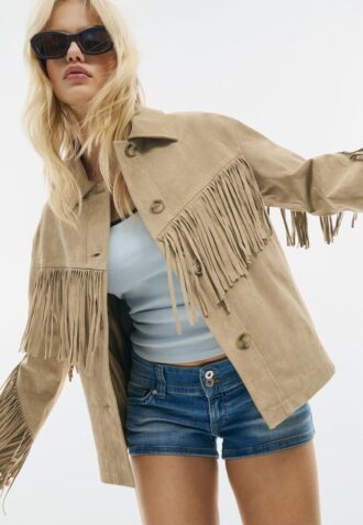 Chaqueta de piel con flecos