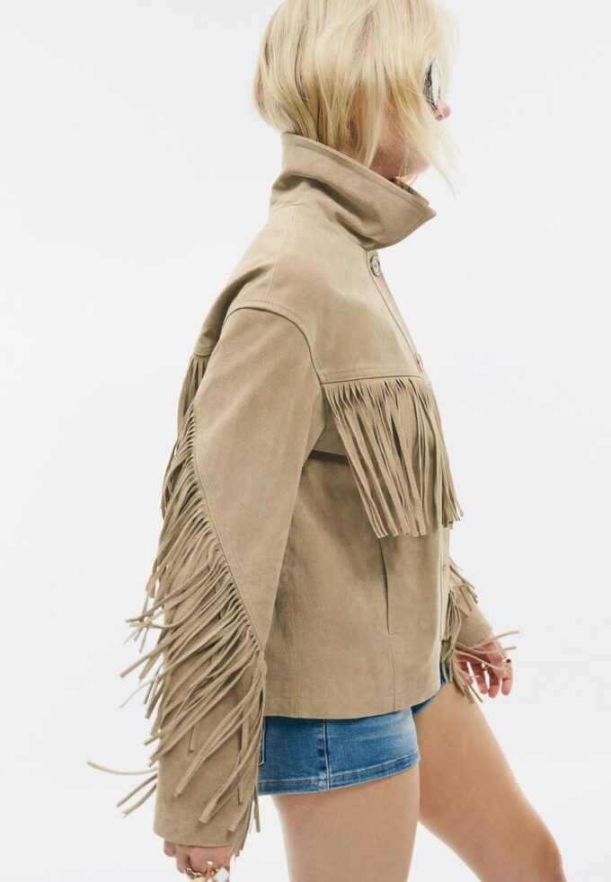 Chaqueta de piel con flecos Chaqueta de piel con flecos