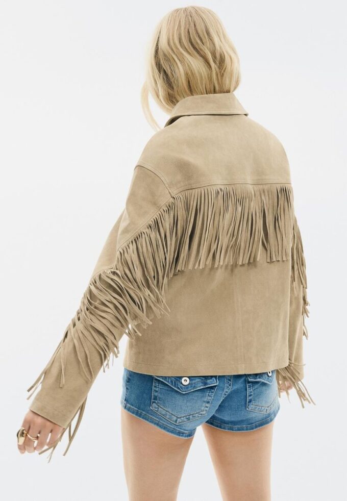 Chaqueta de piel con flecos Chaqueta de piel con flecos