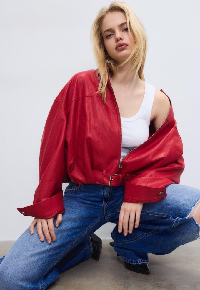 Chaqueta globo efecto piel con detalle de cinturón Chaqueta globo efecto piel con detalle de cinturón