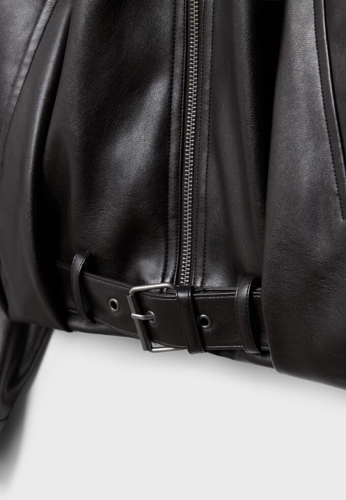 Chaqueta holgada efecto piel con cinturón Chaqueta holgada efecto piel con cinturón