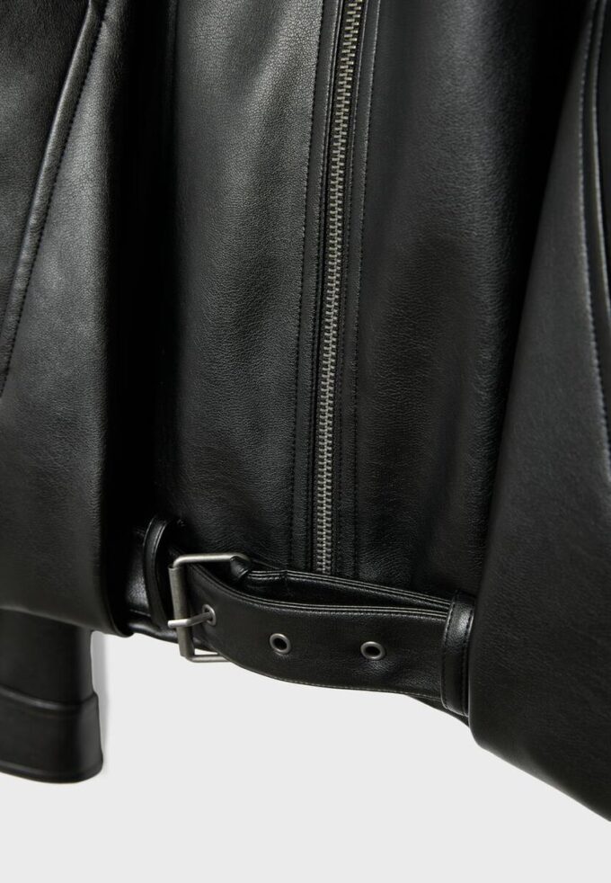 Chaqueta holgada efecto piel con cinturón Chaqueta holgada efecto piel con cinturón