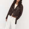Chaqueta motera de imitación de piel con cinturón Chaqueta motera de imitación de piel con cinturón