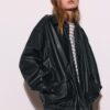 Chaqueta motera oversize con efecto piel Chaqueta motera oversize con efecto piel