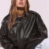 Chaqueta motera oversize con efecto piel Chaqueta motera oversize con efecto piel