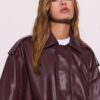 Chaqueta motera oversize con efecto piel Chaqueta motera oversize con efecto piel