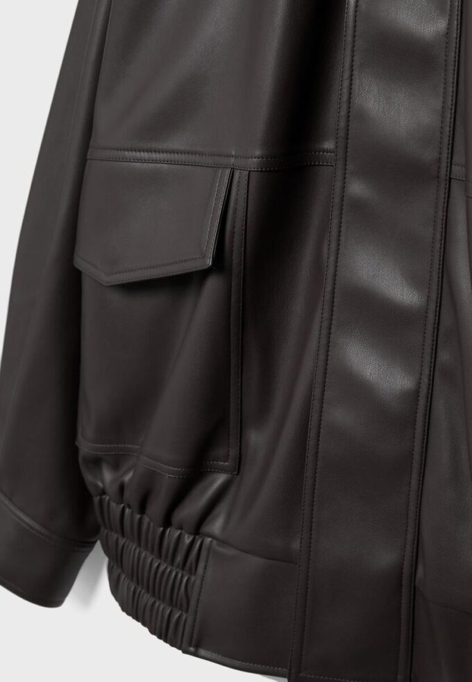 Chaqueta motera oversize con efecto piel Chaqueta motera oversize con efecto piel
