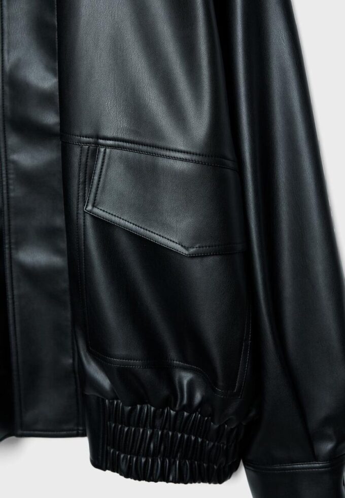 Chaqueta motera oversize con efecto piel Chaqueta motera oversize con efecto piel