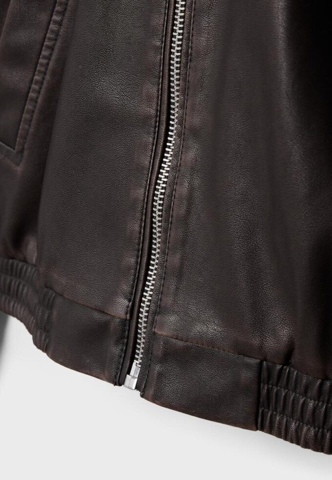 Chaqueta oversize con efecto de piel lavada Chaqueta oversize con efecto de piel lavada