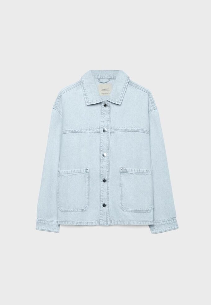 Chaqueta vaquera con bolsillos Chaqueta vaquera con bolsillos
