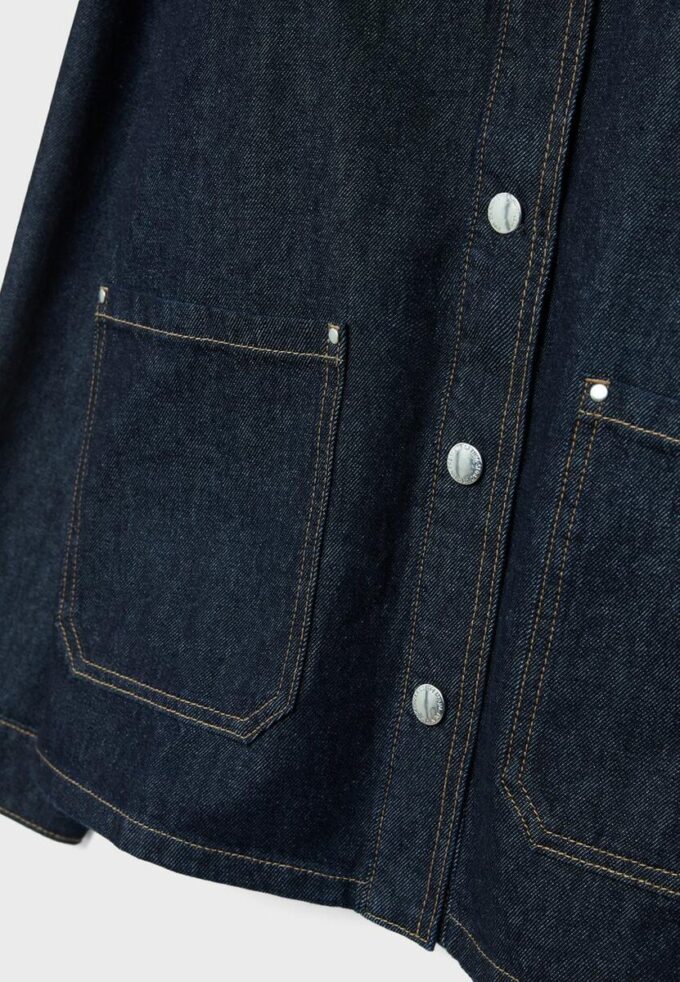 Chaqueta vaquera con bolsillos