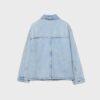 Chaqueta vaquera con bolsillos de parche y pedrería Chaqueta vaquera con bolsillos de parche y pedrería