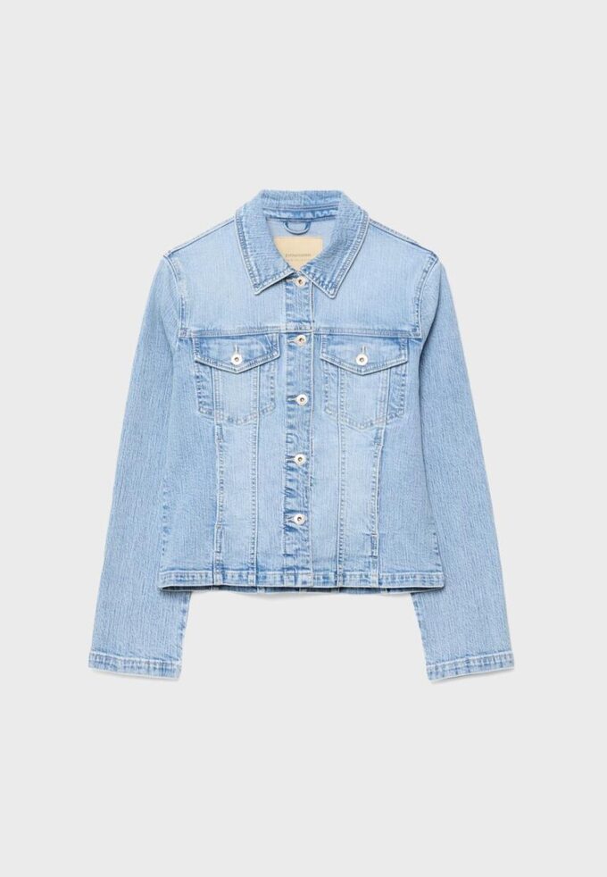 Chaqueta vaquera de corte ajustado Chaqueta vaquera de corte ajustado