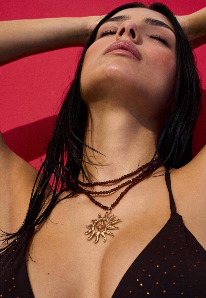 Collar con cuentas en forma de sol Collar con cuentas en forma de sol