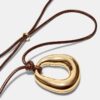 Collar de cordón con dije