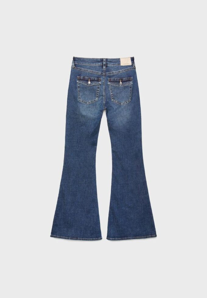 D04 Vaqueros Flared de talle bajo D04 Vaqueros Flared de talle bajo