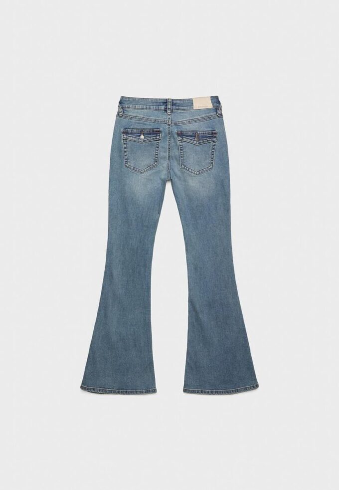 D04 Vaqueros Flared de talle bajo D04 Vaqueros Flared de talle bajo