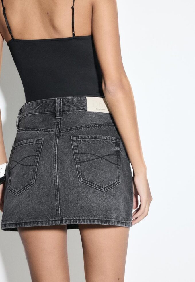 D60 Falda básica de mezclilla D60 Falda básica de mezclilla